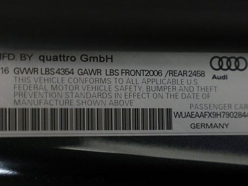 Used 2017 Audi R8 V10 w/ Carbon Exterior Package image 74