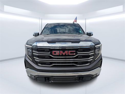 Used 2022 GMC Sierra 1500 SLT w/ SLT Convenience Package image 8