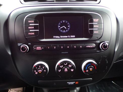 Used 2017 Kia Soul image 35