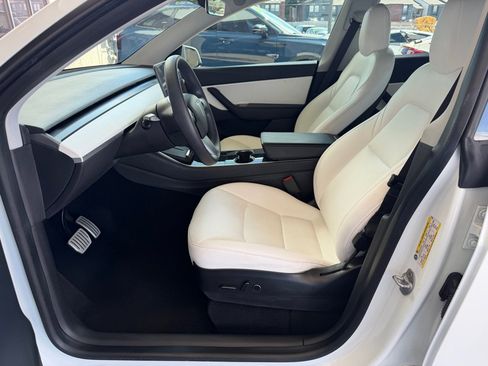 Used 2021 Tesla Model Y Performance AWD/4WD image 5