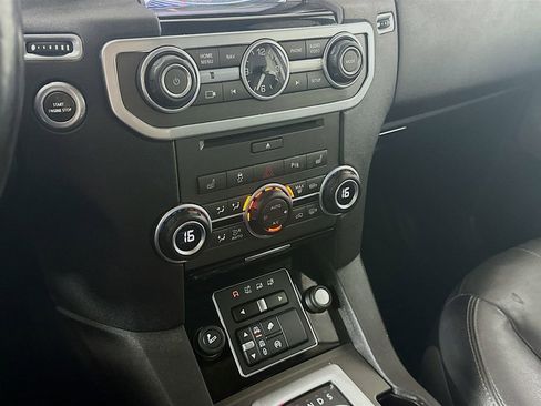 Used 2016 Land Rover LR4 HSE image 18