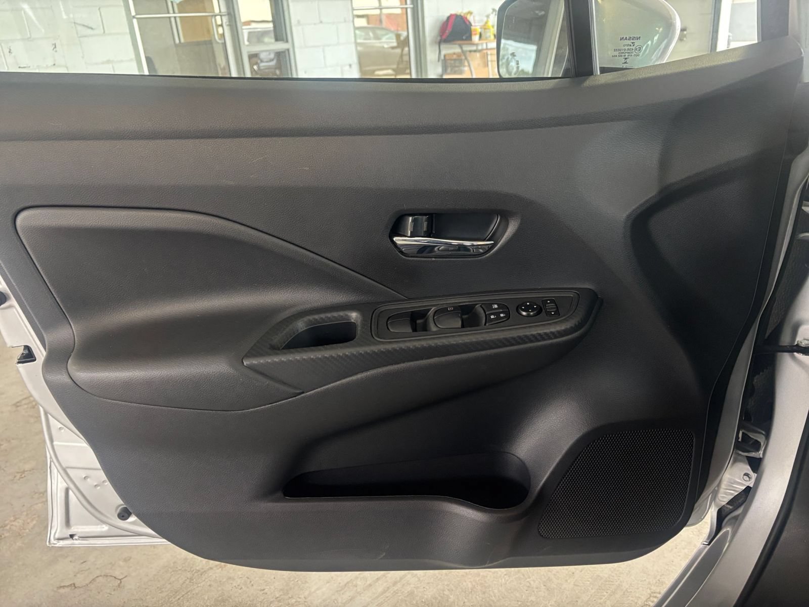 Used 2025 Nissan Versa SV FWD image 18