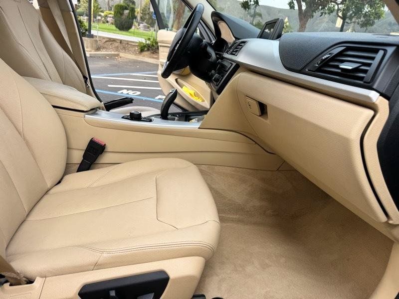 Used 2012 BMW 328i Sedan RWD image 31