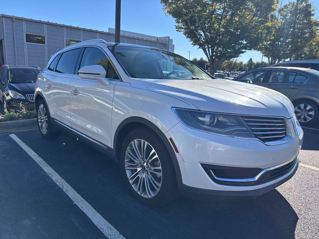 Used 2018 Lincoln MKX Reserve w/ Lincoln MKX Climate Package FWD image 2