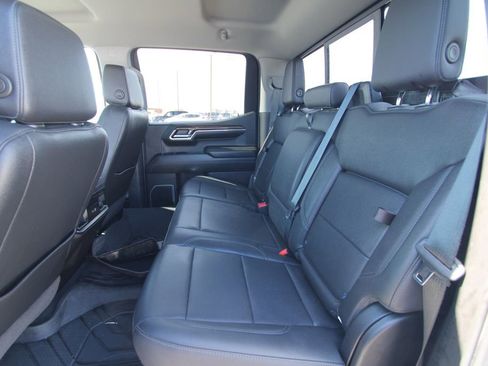 Used 2022 Chevrolet Silverado 1500 RST w/ Redline Edition image 7