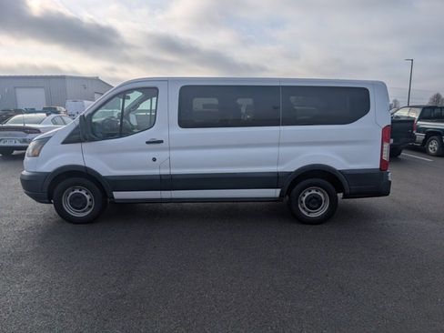 Used 2016 Ford Transit 150 XL image 2