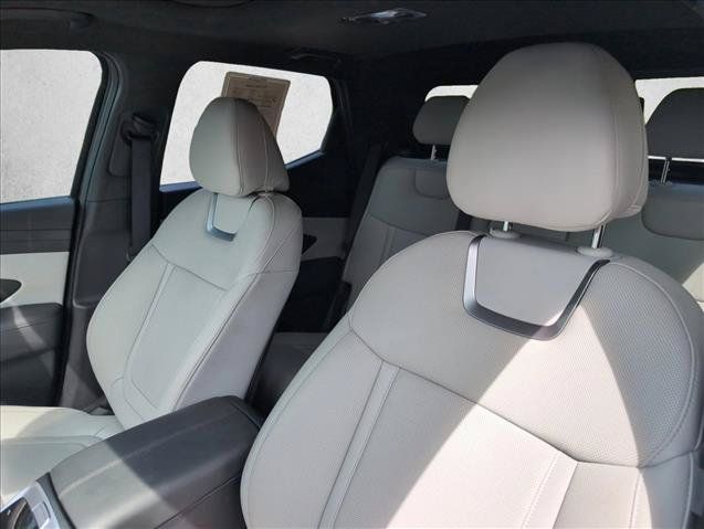 Certified 2026 Hyundai Santa Cruz Limited AWD/4WD image 12