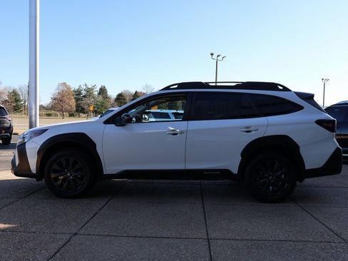 Used 2024 Subaru Outback Onyx Edition XT image 3