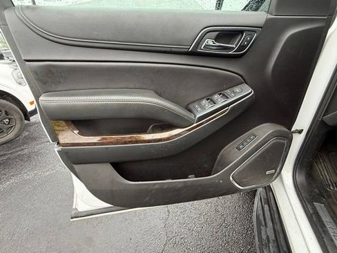 Used 2018 Chevrolet Suburban LT AWD/4WD image 14
