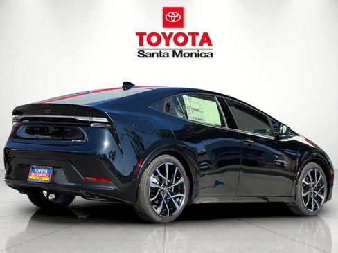 New 2026 Toyota Prius Plug-In Hybrid FWD image 3