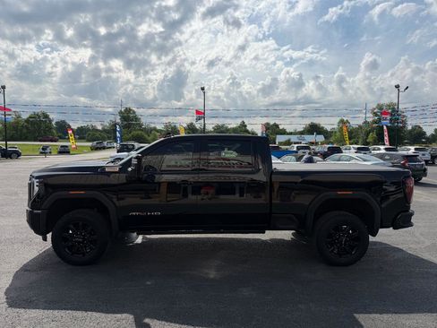 Used 2024 GMC Sierra 2500 AT4 w/ AT4 Premium Plus Package AWD/4WD image 10