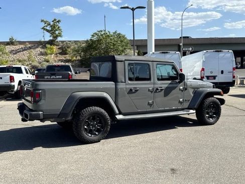 Certified 2023 Jeep Gladiator Sport AWD/4WD image 8
