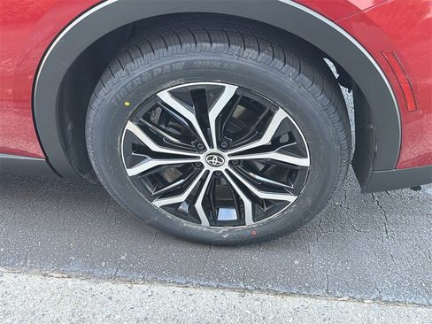 Used 2023 Toyota Crown image 19