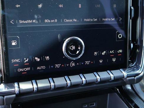New 2026 GMC Yukon XL AT4 AWD/4WD image 38