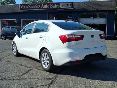 Used 2016 Kia Rio LX FWD image 2