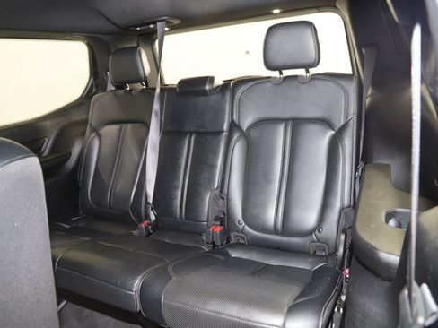 Used 2022 Jeep Wagoneer Series II AWD/4WD image 40