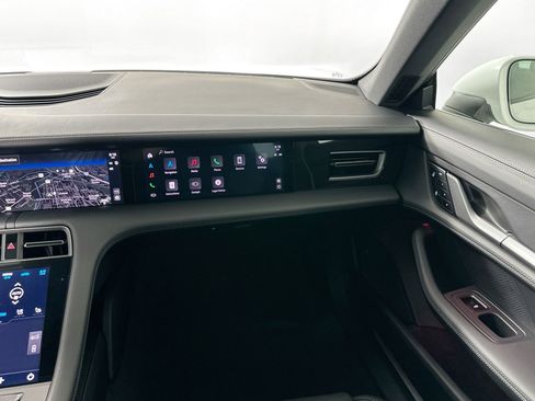 Certified 2025 Porsche Taycan image 31