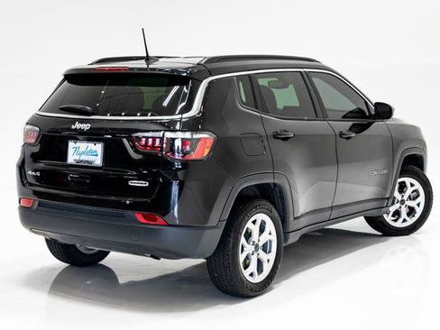 Certified 2025 Jeep Compass Latitude AWD/4WD image 34