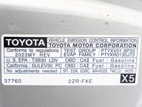 Used 2023 Toyota Corolla LE FWD image 31