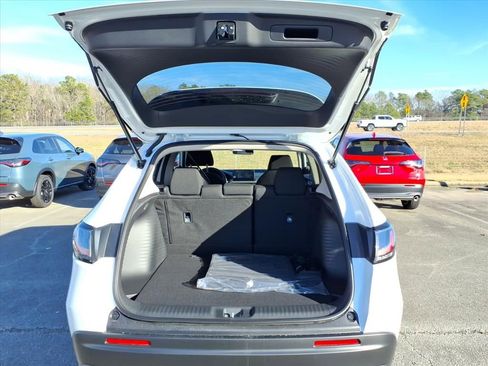 New 2026 Honda HR-V LX image 5