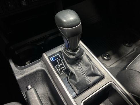 Used 2022 Toyota Tacoma Limited image 14