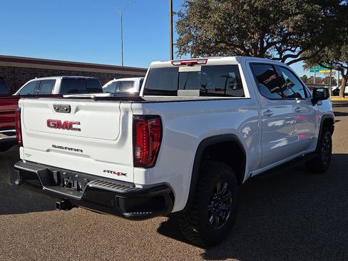New 2026 GMC Sierra 1500 AT4X image 4