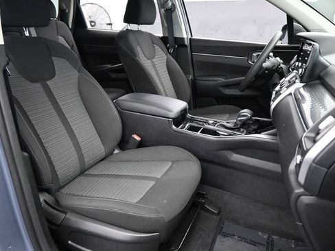 Used 2023 Kia Sorento LX FWD image 44