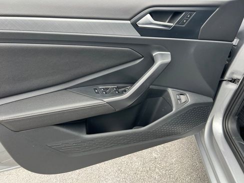 Used 2024 Volkswagen Jetta SE image 15