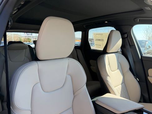 New 2026 Volvo XC60 B5 Core image 9
