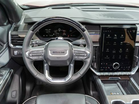 Used 2024 GMC Acadia Denali w/ Super Cruise Package image 11