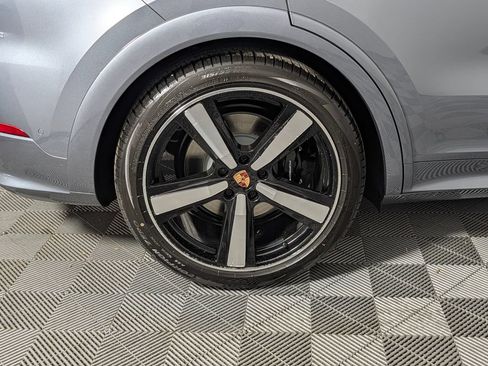 New 2026 Porsche Cayenne GTS AWD/4WD image 13