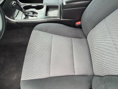 Used 2016 Toyota Camry LE image 10