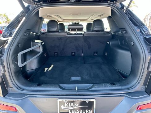 Used 2018 Jeep Cherokee Trailhawk w/ Quick Order Package 27L image 26