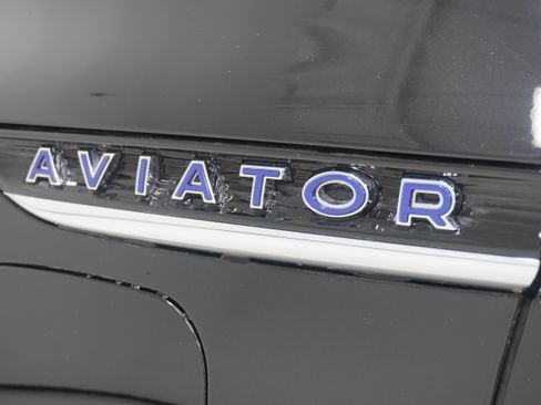 Used 2020 Lincoln Aviator Black Label Grand Touring w/ Class IV Trailer Tow Package AWD/4WD image 8