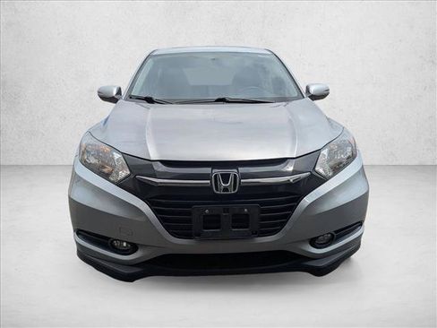 Used 2017 Honda HR-V EX image 2