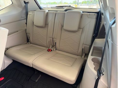 Used 2024 Volkswagen Atlas SE AWD/4WD image 12