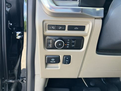 Used 2024 Ford F150 Platinum w/ Equipment Group 703A Plus AWD/4WD image 14