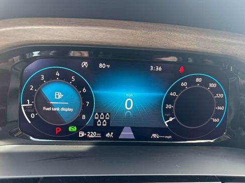 Used 2024 Volkswagen Atlas SE AWD/4WD image 18