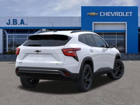 New 2026 Chevrolet Trax LT FWD image 4