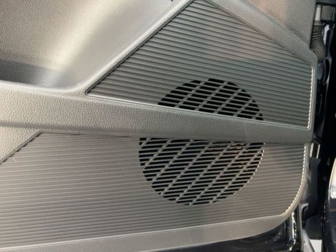 New 2026 Volkswagen Taos SE image 22