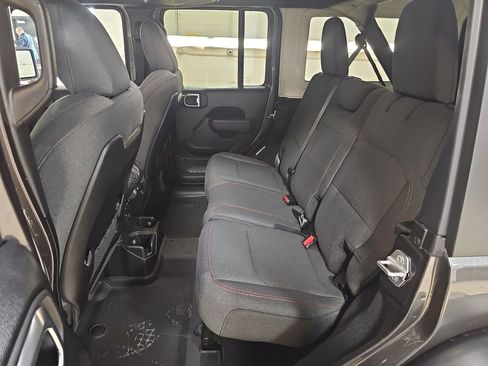 New 2026 Jeep Wrangler Unlimited Rubicon image 24