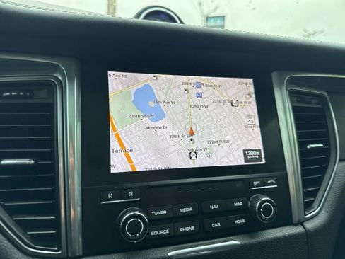 Used 2017 Porsche Macan GTS image 35