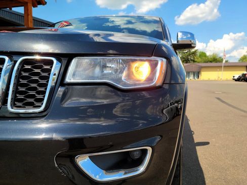 Used 2017 Jeep Grand Cherokee Limited AWD/4WD image 20