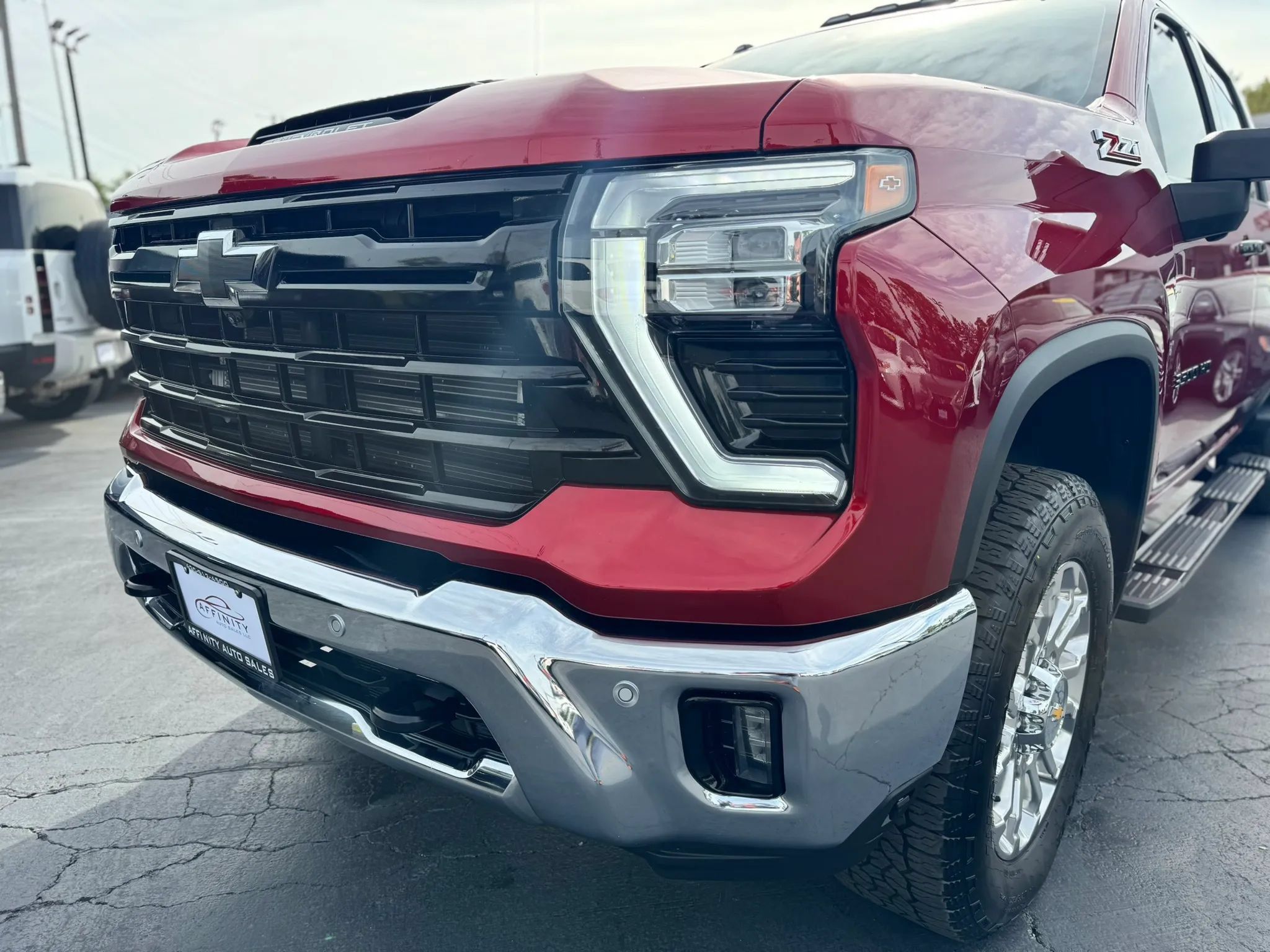 Used 2025 Chevrolet Silverado 3500 LTZ w/ LTZ Plus Package AWD/4WD image 9