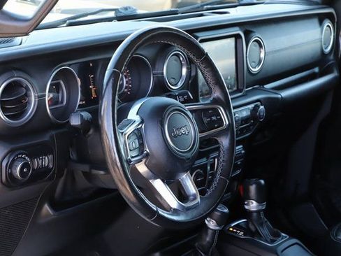 Used 2018 Jeep Wrangler Unlimited Sahara w/ Dual Top Group AWD/4WD image 13