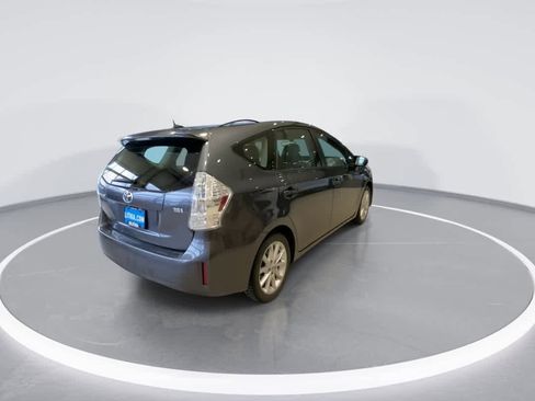 Used 2013 Toyota Prius V Five image 8
