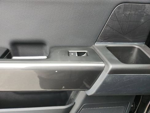 Certified 2022 Ford F150 XLT w/ Equipment Group 302A High image 27