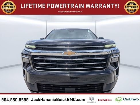 Used 2026 Chevrolet Traverse LT w/ Sun and Wheel Package FWD image 8