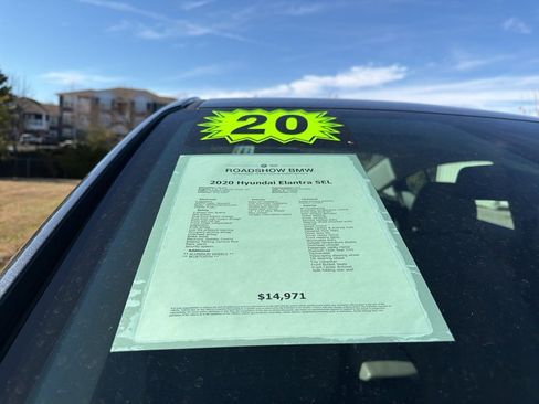 Used 2020 Hyundai Elantra SEL image 17