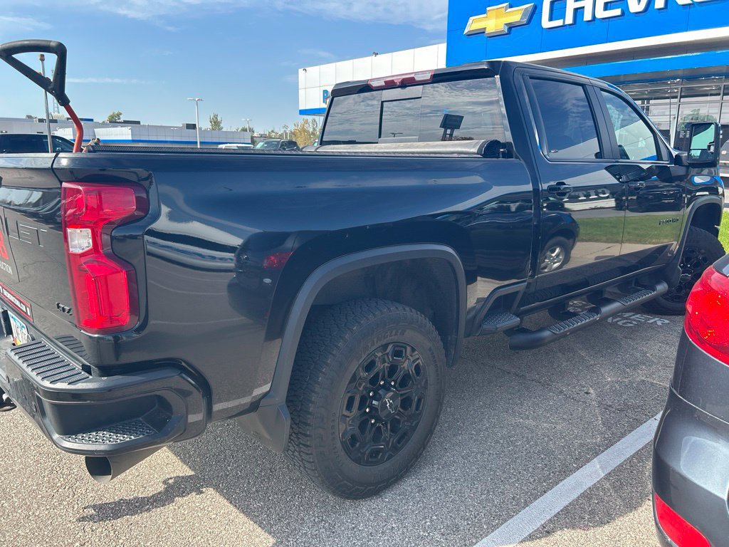 Used 2022 Chevrolet Silverado 2500 LTZ w/ LTZ Plus Package AWD/4WD image 5